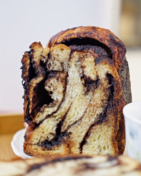 Chocolate Swirl Bread (Babka) with Panasonic Bread Maker SD-P104 – TheZongHan Pumpkin Babka Recipe, Pumpkin Babka, Pumpkin Brioche, Cinnamon Babka, Chocolate Brioche, Challah Bread Recipes, Baking Bucket List, Babka Recipe, Brioche Recipe