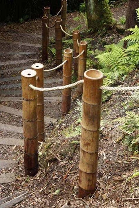 Bamboo Furniture Diy, Bamboo Garden Fences, Bamboo Projects, Bamboo Decoration, Bamboo Ideas, Diy Bamboo, Bamboo Diy, Bamboo Screening, Bamboo Decor