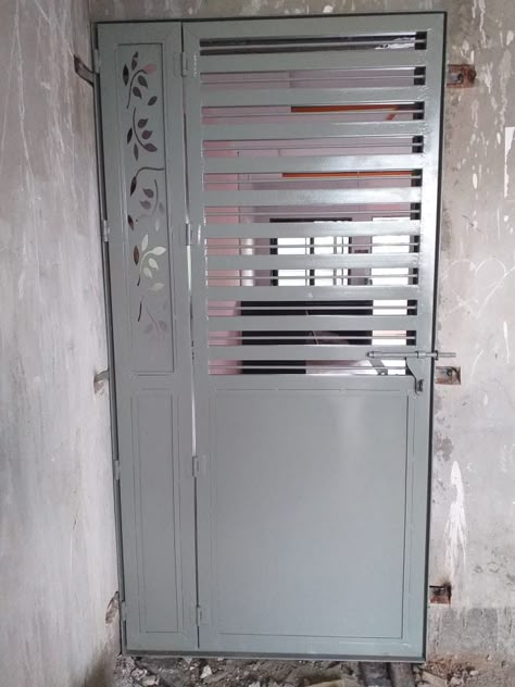 Main Door Ms Grill Design, Safty Door Ms Design Front Entry, Safty Door Design Iron, Modern Iron Gate Designs Front Entry Door, Safty Door Design Front Entry Steel, Main Door Safety Grill Design, Safty Door Design Front Entry, Iron Safety Door Design, Door Design Metal