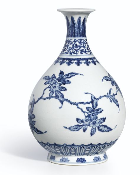 A RARE MING-STYLE BLUE AND WHITE 'BIRD AND FLOWER' VASE, YUHUCHUNPING<br>MARK AND PERIOD OF YONGZHENG | lot | Sotheby's Ming Vase, Blue And White Vases, Blue White Decor, Chinese Pottery, Chinese Vase, Porcelain Lamp, White Pottery, Porcelain Blue, Blue And White China