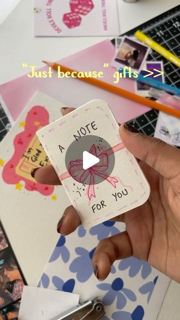 Card Ideas For Best Friend Leaving, Diy Gifts For Girl Best Friend, Creative Gifts For Friends Birthday, Handmade Gifts For Bestie Birthday Diy, Craft For Bestie, Birthday Handmade Gifts Friends, Drawing Gift Ideas Friends, Presents For Teachers End Of Year, Diy Sister Christmas Gifts