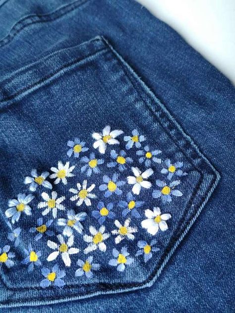 How to Embroider On Blue Jeans – Needle Work Embroidery On Jeans, Senior Painted Jeans, Jean Custom, Senior Pants, Jean Painting, Painting Jeans, Custom Jeans Diy, Jeans Tutorial, Senior Jeans