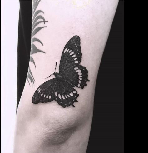 Small Cover Tattoo, Black Cover Up Tattoos For Women, Cute Cover Up Tattoos For Women, Black Cover Up Tattoo, Best Cover Up Tattoos For Women, Cover Up Tattoo Designs For Women, Traditional Tattoo Cover Up, Tattoos Inspired By Books, Small Cover Up Tattoo