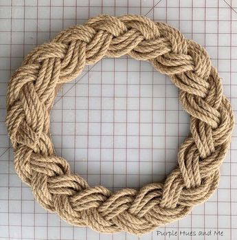 Quick and easy braided rope spring wreath idea you can make for $10 and in less than an hour. Impress your neighbors with this beautiful spring wreath for front door for cheap. Beautiful outdoor DIY wreath. Easy Spring Wreath, Nautical Rope Decor, Rope Wreath Diy, Front Door Wreaths Diy, Moss Wreath Diy, Making A Wreath, Wreaths Diy Easy, Yarn Wreaths, Spring Burlap Wreath