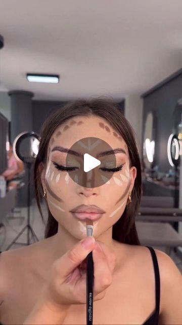 Contour Wedding Makeup, Lift Face With Makeup, Contour Makeup For Beginners Step By Step, How To Contour Your Face Step By Step, Make Up Contouring Tutorial, Oblong Face Makeup, Makeup Contouring For Beginners, Face Contouring Makeup Tutorial, Contour Makeup For Beginners