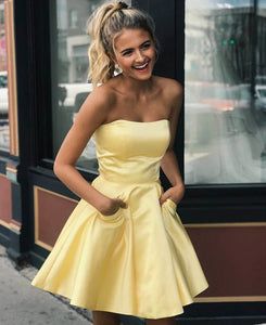 Basic Prom Dresses Short, Pale Yellow Bridesmaid Dresses Short, Semi Formal Dresses Yellow, Yellow Short Formal Dress, Light Yellow Short Dress, Homecoming Dress Yellow, Pastel Yellow Dress Short, Hoco Dresses Mid Length, 8th Grade Dance Dresses Short