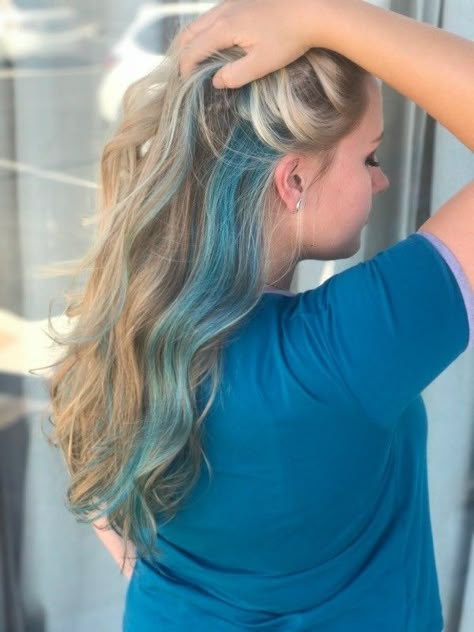 Blonde Hair With Teal Peekaboo, Turquoise Highlights In Blonde Hair, Blonde Hair With Blue Highlights Teal, Blonde Hair Teal Highlights, Blonde Hair Blue Peekaboo, Light Blue Peekaboo Hair, Dark Blue Highlights In Blonde Hair, Blue Peekaboo Hair Blonde, Blond Hair With Blue Highlights