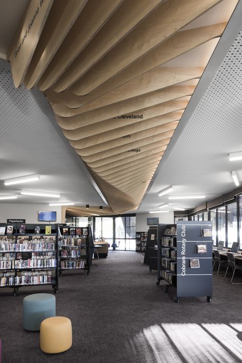 Gallery of Cobram Library & Learning Center / CohenLeigh Architects  - 6 Hallways Ideas, Morphosis Architects, Farmhouse Stools, False Ceiling Bedroom, Lobby Seating, Old House Interior, Hotel Lobby Design, False Ceiling Living Room, Ceiling System