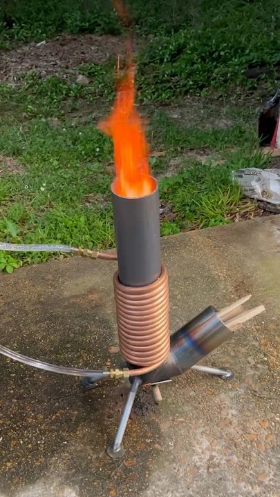 How To Make A Rocket Stove, Diy Camping Stove, Metal Ideas Projects, Diy Wood Stove How To Build, Rocket Stove Plans, Rocket Stove Water Heater, Metal Fabrication Projects, Water Heater Diy, Weld Idea