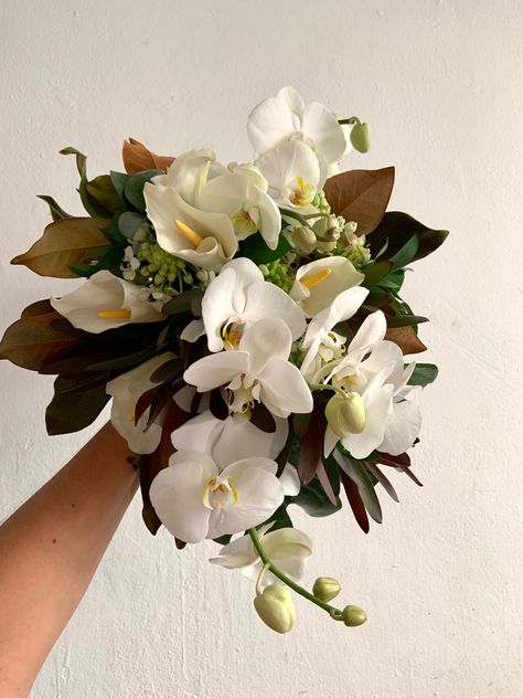 Gardina Flowers Bouquet, Bridal Bouquet Magnolia, Magnolias Wedding Bouquet, Magnolia Wedding Flowers, Gardenia Bouquet, Gardenia Wedding, Magnolia Bouquet, Orchid Bouquet Wedding, Elegant Wedding Bouquets