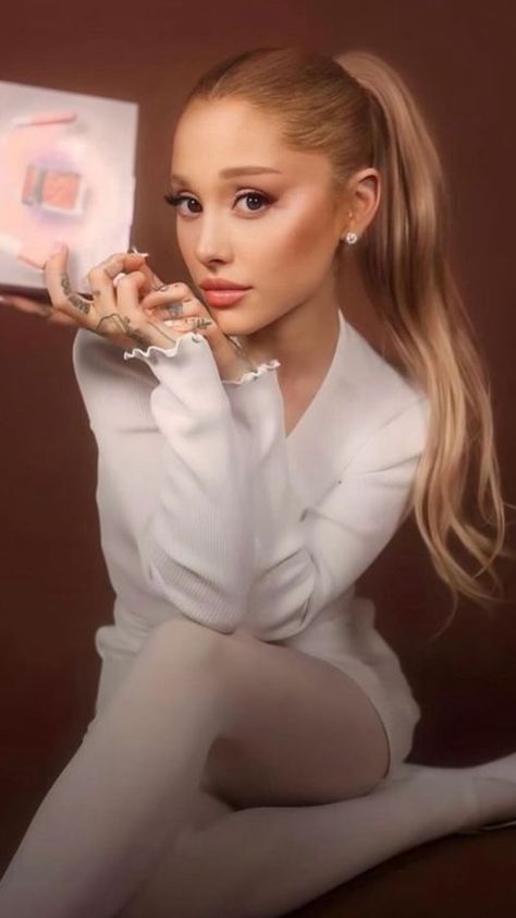 Ariana Grande Dangerous Woman Tour, Ariana Grande Background, Ariana Grande Images, Ariana Grande Dangerous Woman, Dangerous Woman Tour, Ariana Grande Outfits, Ariana Grande Fans, Ariana Grande Cute, Doe Eyes