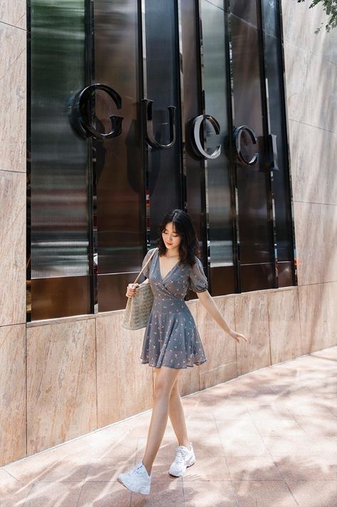 Dress And Chunky Sneakers, Dress With Chunky Sneakers, South Korean Fashion Summer, Korean Sneakers Outfit, Light Summer Korean, Flowy Dresses Casual, Flowy Clothes, Chunky Sneakers Outfit, Dress For School