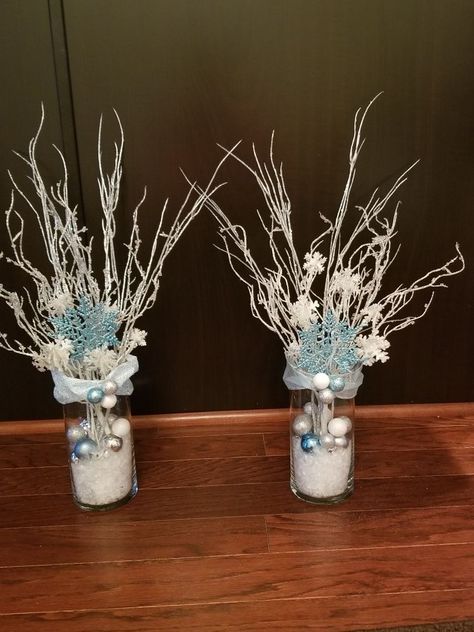 Birch Tree Centerpieces Christmas, Winter Wonderland Centerpieces Sweet 16, Centerpieces For Winter Wonderland Theme, Snowflake Mason Jar Centerpieces, Winter Wonderland Mason Jar Centerpieces, Centerpiece Winter Wonderland, Frozen Theme Table Centerpieces, Winter Wonderland Diy Centerpieces, Winter Ball Centerpieces