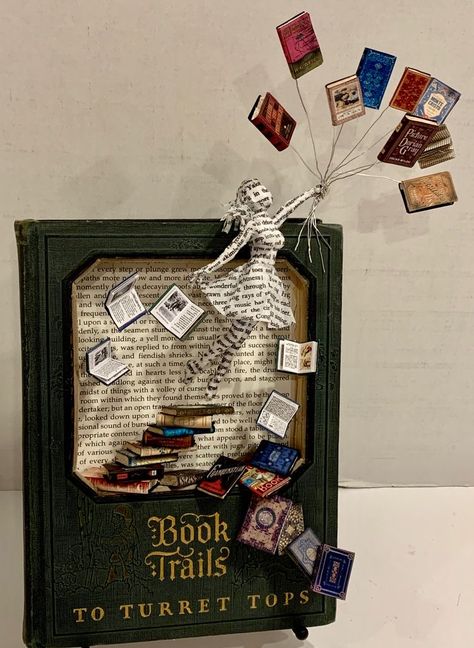 Book Diorama, Book Art Sculptures, Book Art Projects, Old Book Crafts, Bookshelf Art, Recycled Books, Upcycle Books, Altered Book Art, Folded Book Art