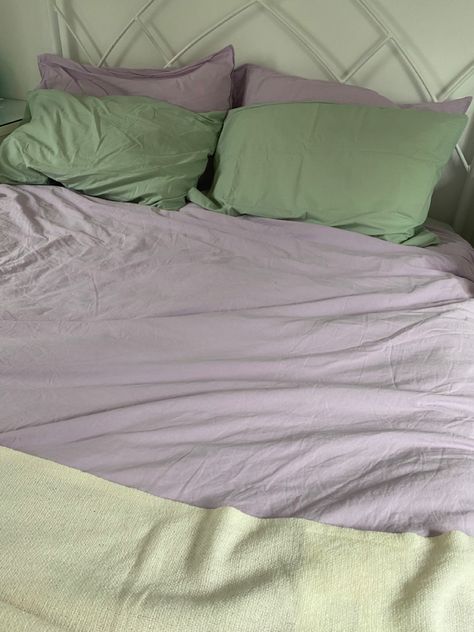 Green Lilac Bedroom, Purple Green Bedroom Aesthetic, Sage Green And Lilac Bedroom Aesthetic, Sage Green And Lavender Bedroom Aesthetic, Lilac And Green Room, Light Purple And Green Bedroom, Lavender Bedding Aesthetic, Lilac And Sage Aesthetic, Green And Purple Aesthetic Room