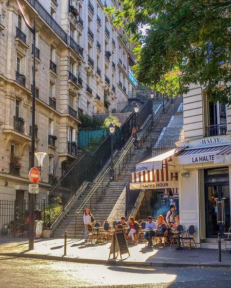 Montmartre, Paris, France Paris Dream, France Aesthetic, Paris Vibes, Montmartre Paris, Paris Aesthetic, Paris Travel, France Travel, Travel Aesthetic, Dream Vacations