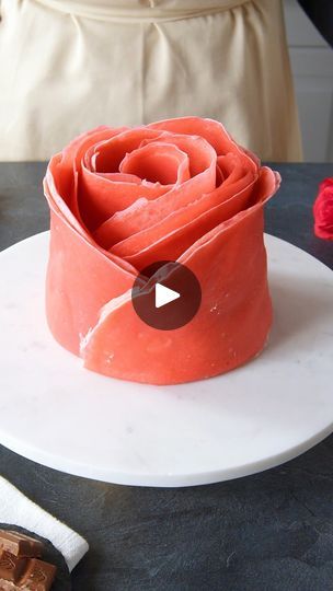 36K views · 99 reactions | Say it with flowers this Mother's Day and make this delicious raspberry crepe rose! 🥞🌹😍

Ingredients:

For the raspberry crepes:

- 9 oz fresh raspberries
- 2 cups milk
- 2½ cups flour
- 1½ tsp baking powder
- 1 pinch of salt
- 2 tsp vanilla extract
- 3 tbsp sugar
- 3 tbsp vegetable oil

For the filling:

- 1 cup mascarpone 
- ⅓ cup milk
- ⅓ cup powdered sugar
- 2 oz grated chocolate

#scrumdiddlyumptious #food #recipe #mothersday #mothersdayrecipe #crepe #rose #foodart #dessertart | Scrumdiddlyumptious | Scrumdiddlyumptious · Original audio Raspberry Crepes, Raspberry Crepe, Say It With Flowers, Strawberry Roses, Crepe Cake, Fresh Raspberries, Flower Quotes, Pinch Of Salt, Food Recipe