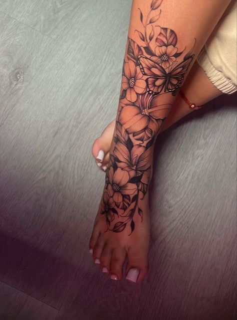 Cute Foot Tattoos, Arm Sleeve Tattoos For Women, Cute Hand Tattoos, Pretty Hand Tattoos, Foot Tattoos For Women, More Feminine, Forearm Tattoo Women, Tattoos For Black Skin, Leg Tattoos Women