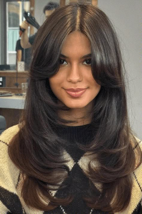 butterfly haircuts, hairstyles, fashion Hair Cuts For Girls, Best Haircut For Women, Haircuts For Girls, Face Framing Hair, Rambut Brunette, Ladies Hair, Hair Set, Hairstyles For Layered Hair, Long Layered Haircuts