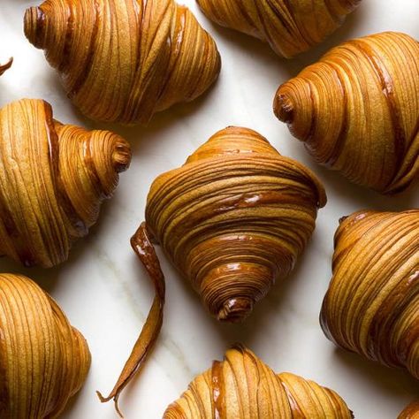 The French Croissant Recipe by Cédric Grolet - Leonce Chenal Cedric Grolet Patisserie, Crossiant Recipes, Crossant Recipes, Cedric Grolet, Croissant Roll, French Croissant, Homemade Croissants, French Baking, Croissant Dough