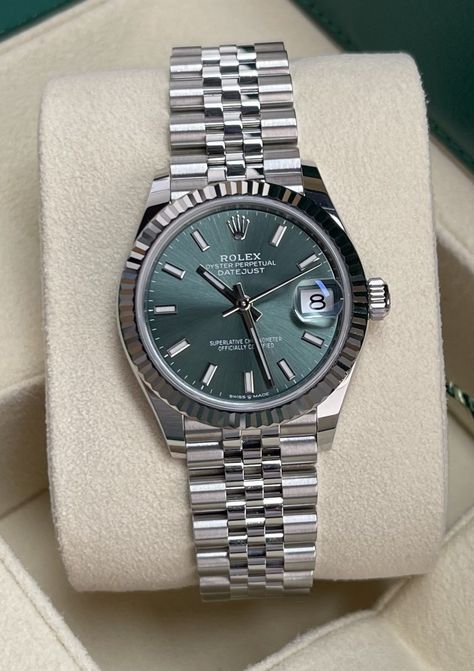 Rolex Aesthetic, Mens Luxury Lifestyle, Stylish Watches Men, Classy Watch, Fancy Watches, Rolex Watches For Men, Luxe Jewelry, Expensive Watches, Rolex Men