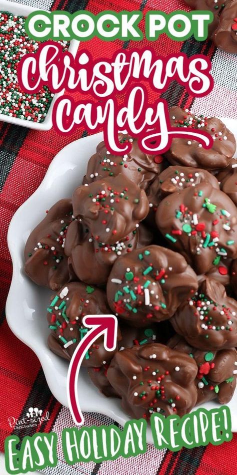 Crockpot Christmas Candy, Crock Pot Candy, Christmas Crockpot, Christmas Crock, Crockpot Candy Recipes, Homemade Chocolate Candy, Crockpot Christmas, Christmas Candy Easy, Easy Christmas Candy Recipes