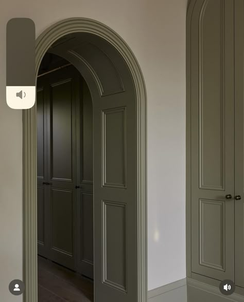 Arch Doorway, Arch Interior, Studio Interior Design, Blank Slate, Arched Doors, Studio Interior, Victorian House, Interior Trend, Dream House Decor