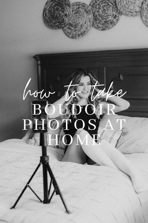 Bourdier Photoshoot Poses, Boudiour Poses, Bedroom Photography, Unique Portraits, Painting Guide, Bouidor Photography, Home Photo Shoots, Intimate Photos, Lingerie Outfit