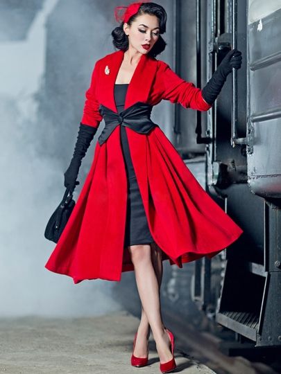 Stile Pin Up, Loose Coat, Chique Outfits, Retro Mode, Retro Clothing, Vestidos Vintage, Red Coat, Moda Vintage, Vintage Elegant