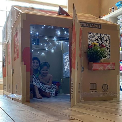 Cardboard Fort, Cardboard Box Fort, Cardboard Boxes Kids, Cardboard Houses For Kids, Cardboard Home, Cardboard Forts, Box Fort, Diy Fort, Cardboard Box Houses