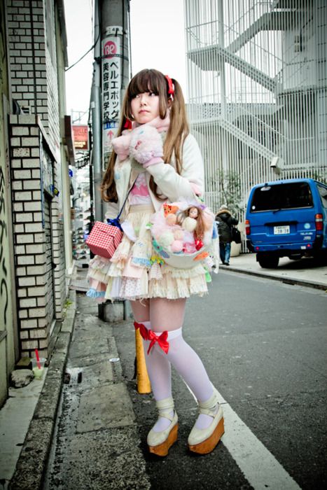 Cult Party Kawaii Street Fashion, Harajuku Street Style, Dolly Kei, Conservative Fashion, Kei Visual, Harajuku Street, Harajuku Fashion Street, Kei Fashion, Pastel Party