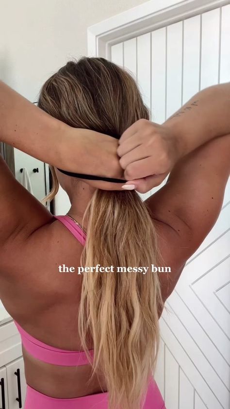 the easiest most perfect messy bun ✨🫶🏼 #hairtutorial #hairstyle | TikTok How To Do A Low Messy Bun, Cute Messy Buns Step By Step, How To Do A Bun, How To Do A Messy Bun, Perfect Bun Tutorial, Easiest Messy Bun, Low Messy Bun Tutorial, Low Bun Tutorial, Messy Low Bun