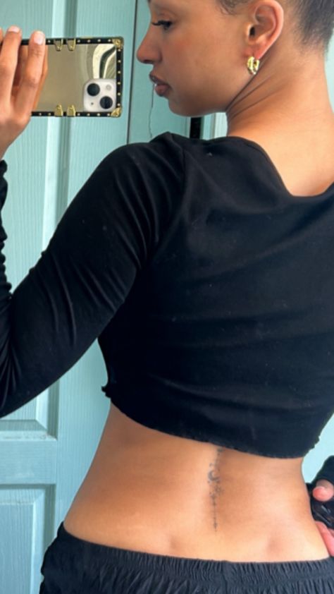 Back tattoo, small back tattoo, fine line tattoo, back dimples, black outfit, ootd, outfit inspo, tattoo ideas , spine tattoo, fashion Back Tattoo Fine Line, Line Tattoo Back, Fine Line Tattoo Back, Tattoo Ideas Spine, Back Dimple, Future Billionaire, Back Aesthetic, Small Back Tattoos, Tattoo Fine Line