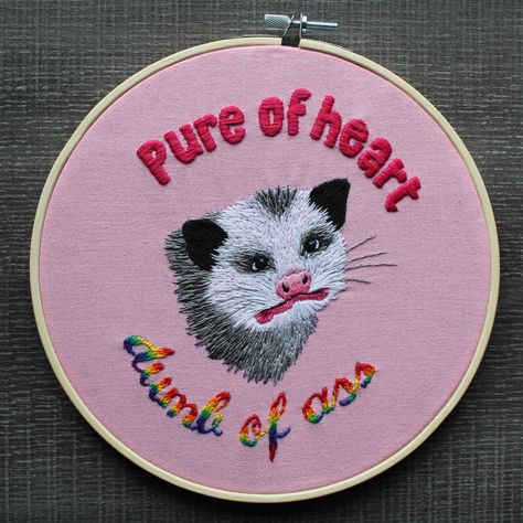 handmade embroidery of dumbass possum. Cotton floss over linen fabric Embroidery Possum, Possum Embroidery, Opossum Embroidery, Funny Embroidery Ideas, Funny Embroidery, Embroidery Lessons, Cosplay Diy, Hand Embroidery Pattern, Sewing Embroidery Designs