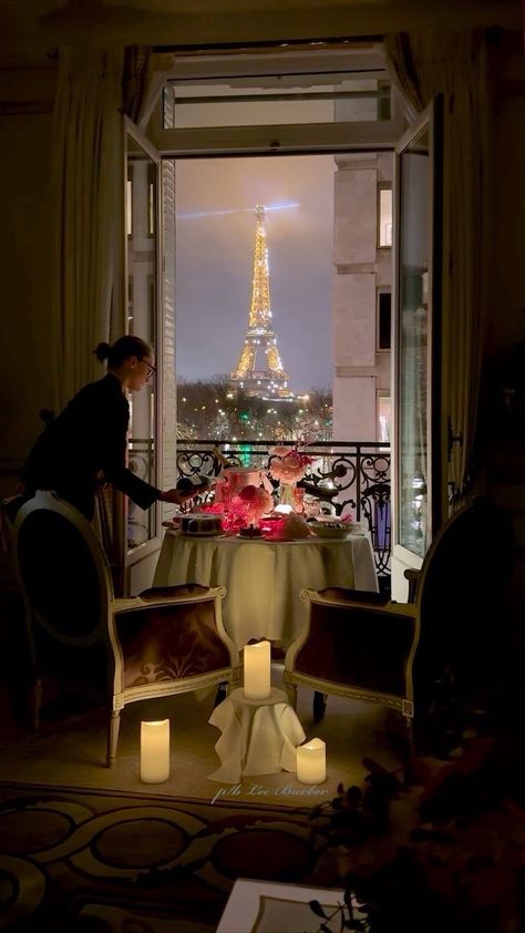 Paris Plaza Athenee, Hotel Plaza Athenee Paris, Hotel Plaza Athenee, Plaza Athenee Paris, Paris Pics, Paris Rooms, Plaza Athenee, American Holidays, Parisian Life