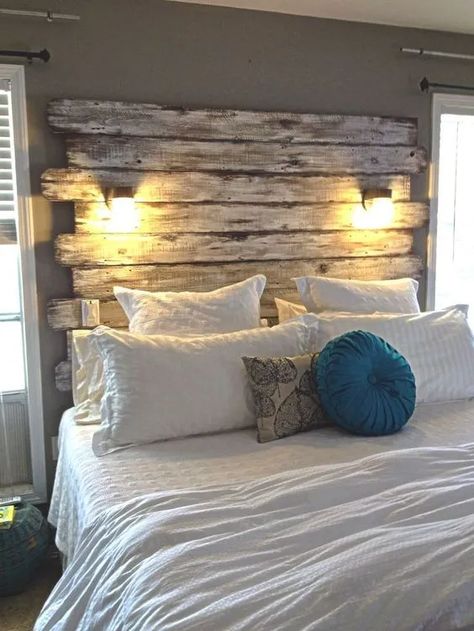 62 Amazing and Cool Headboard Ideas | Decor Home Ideas Wood Headboard With Lights, Pallet Headboard Diy, Diy Headboard Ideas, Pallet Home Decor, Reclaimed Wood Headboard, Headboard Diy, Pallet Headboard, Headboard With Lights, Headboard Ideas