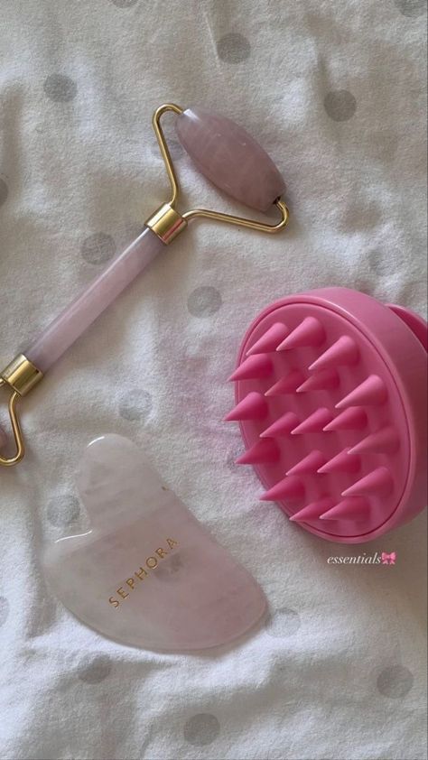 Pink Hair Brush, Brush And Comb, Hair Care Tools, Shampoo Brush, Face Roller, Pretty Skin Care, روتين العناية بالبشرة, Facial Roller, Unwanted Hair Removal