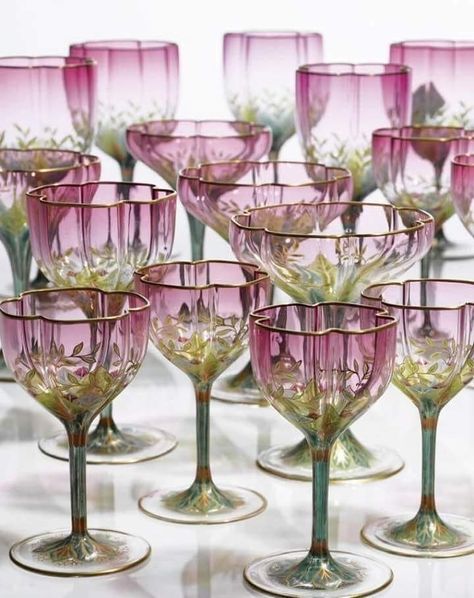 Beautiful Stemware, 1900 by J. & L. Lobmeyr glassware company from Vienna, Austria founded in 1823. Vintage Drinking Glasses Antiques, Unique Glassware Antique, Unique Glassware Vintage, Antique Drinking Glasses, Antique Wine Glasses, Pretty Drinking Glasses, Deco Fruit, Beautiful Glassware, Vintage Glassware Antiques