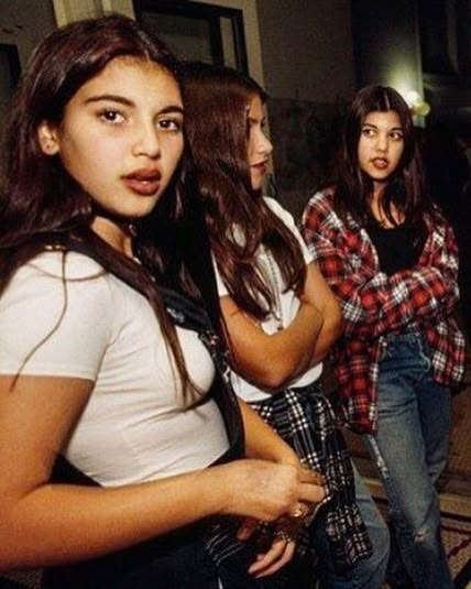 50 Unrecognizable Photos of the Kardashians  - Cosmopolitan.com Young Kim K, Young Kardashians, Young Kim Kardashian, Looks Hip Hop, Estilo Kardashian, Kim And Kourtney, 90’s Aesthetic, Kardashian Family, Teen Choice Awards