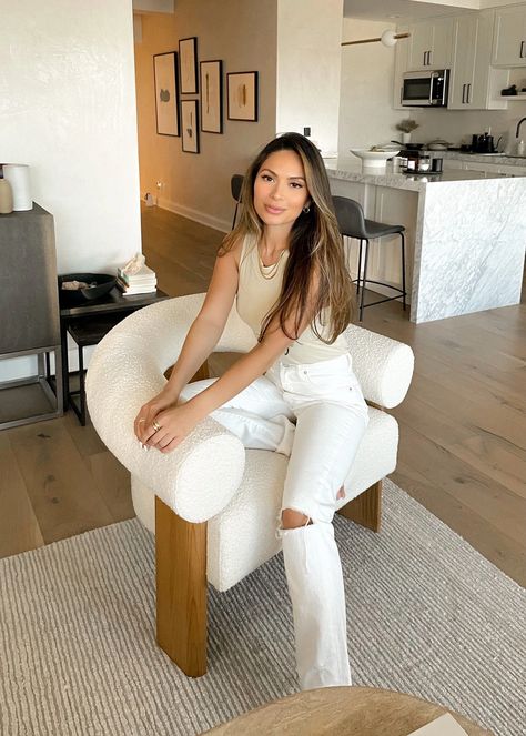 Marianna Hewitt on Effortless Beauty – Lulu and Georgia Marianna Hewitt Home, Mariana Hewitt, Marianna Hewitt Hair, Marianna Hewitt Style, Hair Color Mahogany, Marianna Hewitt, Lulu And Georgia, Effortless Beauty, Home Design Inspiration