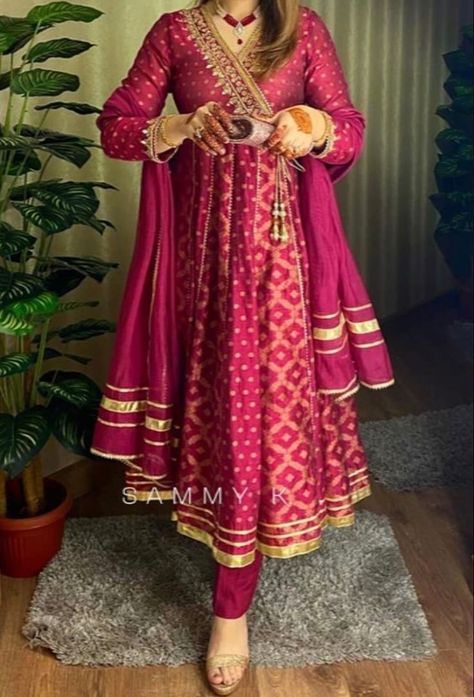 Angrakha Anarkali Party Wear, Peshwas Pakistani Anarkali, Brocade Anarkali Dress, Anarkali For Pregnant Women, Bhopali Style Dress, Anarkali Frock Design Pakistani, Partywear Anarkali Suits Designer Latest, Angrakha Style Kurti Anarkali Suits, Bhopali Kurta