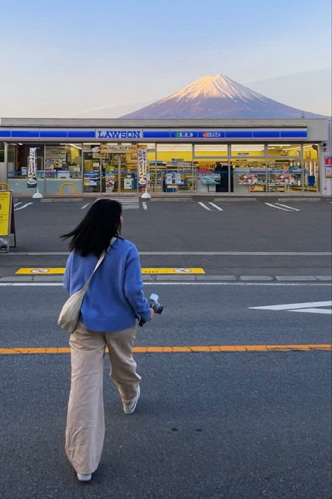 Fuji-san mt.fuji lawson must see bucket list fuji Lake Kawaguchi Japan Mt Fuji Aesthetic, Mt Fuji Photoshoot, Mt Fuji Japan Photography, My Fuji Japan, Lawson Mt Fuji, Japan Instagram Photos Summer, Tokyo Japan Travel Aesthetic, Japan Inspo Pics, Japan Vision Board