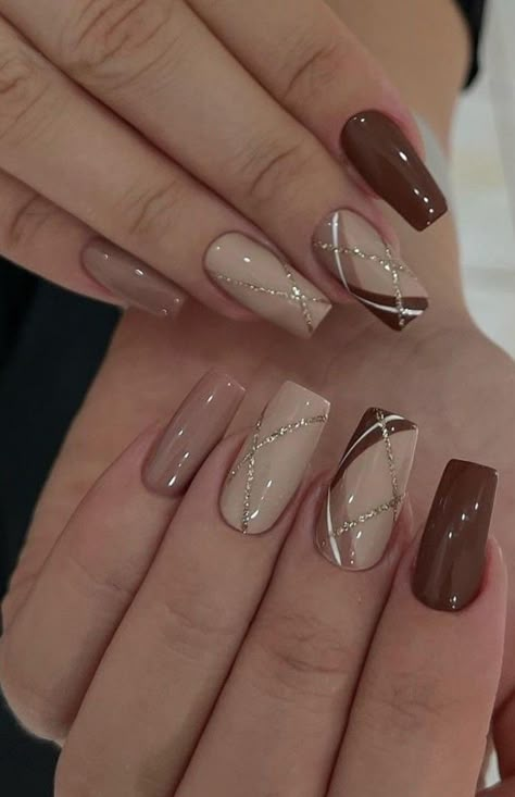 Best Nails Design, Short Stiletto Nails, Chocolate Nails, Short Stiletto, Fancy Nail Art, Quick Nail Art, Lilac Nails, Amazing Nail Art, Nails Design Ideas