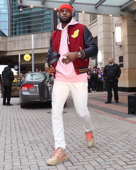 Lebron James Style, League Fits, Expensive Fits, Nike Off White, Nba Outfit, Nba Fashion, Sports Outfit, Perfect Sneakers, Fits Ideas