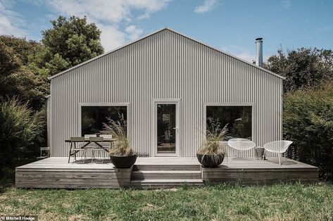 Shed House, Alpine House, Stone Tub, Black Houses, Shed Home, Cap Ferret, Beach Shack, House Viewing, Granny Flat