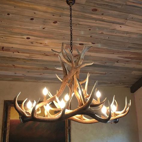 Antler Chandelier Bedroom, Diy Antler Chandelier, Diy Antler, Dreamy Interior, Deer Antler Chandelier, Antler Chandeliers, Rustic Chalet, Mountain Cabin Decor, Lighting Farmhouse