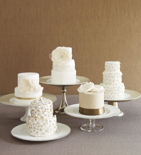 Individual Wedding Cakes, Mini Wedding Cakes, Mini Torte, Wedding Cake Alternatives, Small Wedding Cakes, Traditional Wedding Cake, Tiny Wedding, Individual Cakes, Tiered Cake