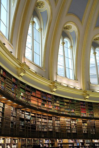 British Museum Library interior: The round 'Reading Room' in the centre of the Great Court inside the British Museum, London, England British Museum London, Beautiful Libraries, Room London, Beautiful Library, Dream Library, Living In London, Voyage Europe, London Town, London Calling