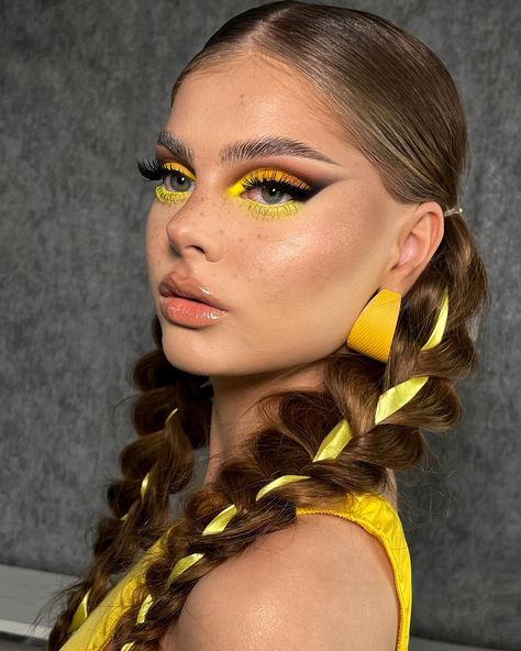 Yellow Hair Accessories, Natural Face Makeup, Exotic Makeup, Drag Make-up, Yellow Makeup, Glam Glow, Beautiful Eye Makeup, Eye Makeup Designs, Dope Makeup