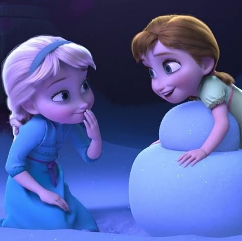 Disney Princess Gif, New Animation Movies, Disney Mignon, Frozen Sisters, Frozen Wallpaper, Animation Disney, Disney Princess Elsa, Frozen Disney Movie, Idina Menzel